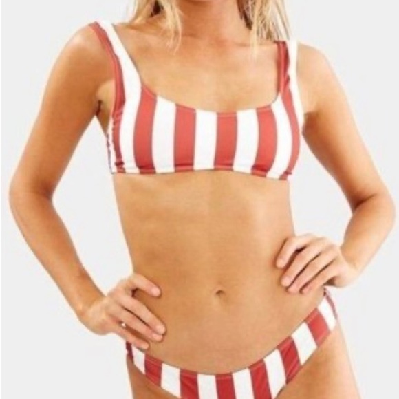 SOLID & STRIPED
The Riad Cream Stripe Elle Bikini top medium/ bottom small - Picture 11 of 11